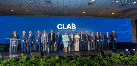 Autoridades y expertos regionales exponen tendencias de la banca en tecnología e innovación en el marco del CLAB