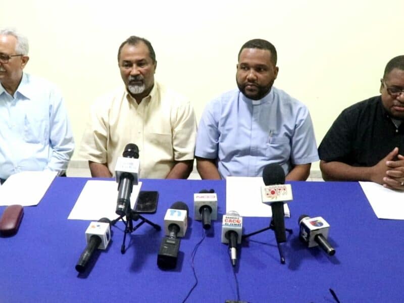 Sacerdotes jesuitas de Dajabón piden que paren las deportaciones masivas y que regularicen a obreros haitianos