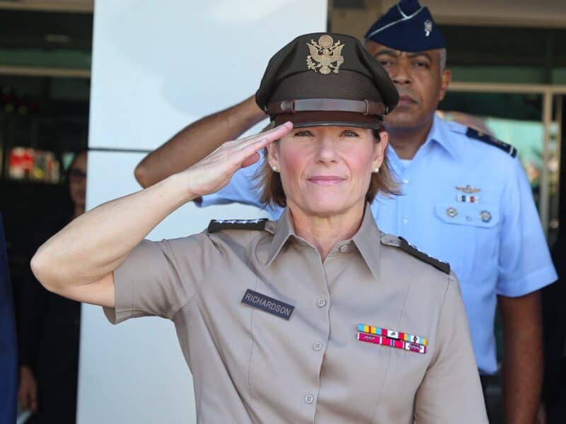 Comandante del Comando Sur de EE.UU. reafirma compromiso cooperación con RD