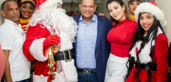 Alcalde Carlos Guzmán da inicio a Navidad 2022 dedicada a recolectores de desechos sólidos de SDN