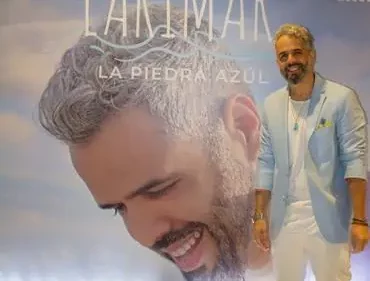 Daniel Santacruz lanza documental junto a nuevo álbum «Larimar Deluxe»