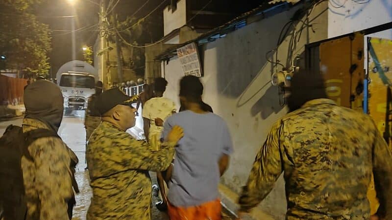 Detienen 75 haitianos indocumentados durante operativo en Dajabón