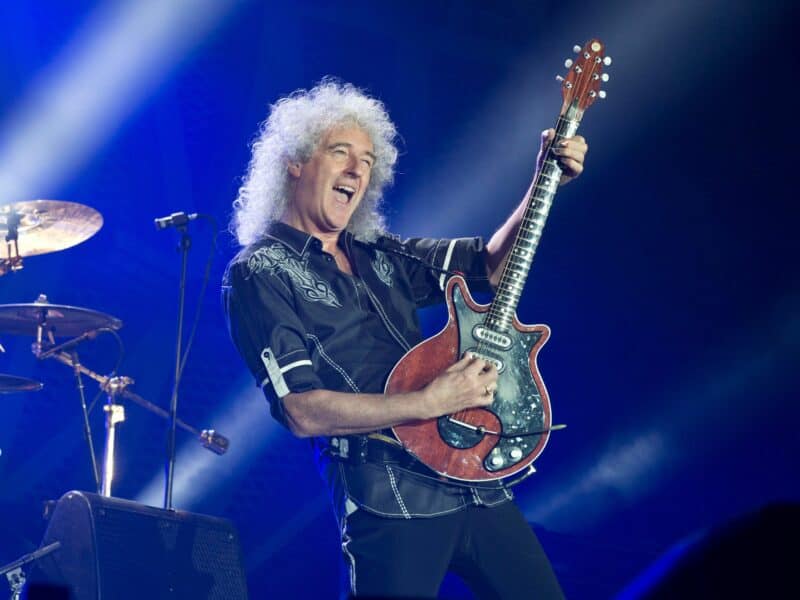 El guitarrista de Queen, Brian May, es nombrado caballero de la Corona británica