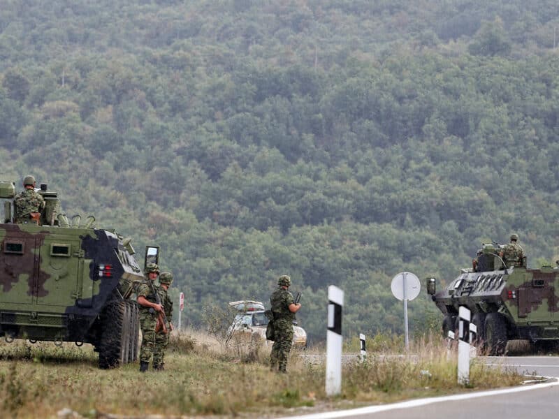 Serbia solicitará a la KFOR el despliegue de un contingente serbio en Kosovo