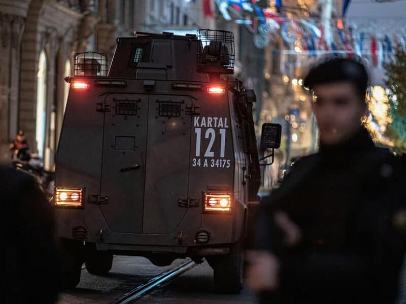 Suecia entrega a Turquía a un miembro condenado del PKK como condición para adherirse a la OTAN