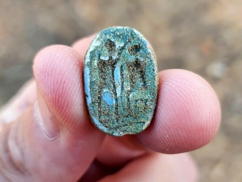 Juguete hallado durante una excursión escolar es un sello de 3,000 años de antigüedad
