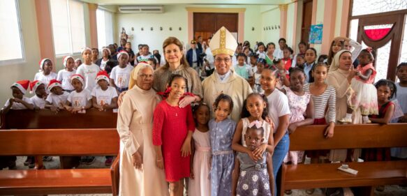 Vicepresidenta entrega juguetes a niñas de los hogares de las Hermanas Misioneras del Corazón de Jesús