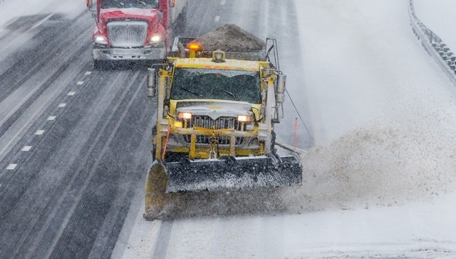 Reabren carreteras en zonas más afectadas por tormenta Elliot en Nueva York