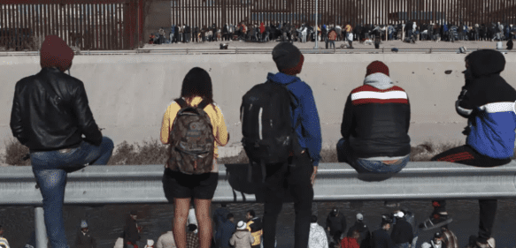EEUU: Migrantes esperan decisión sobre restricciones a asilo