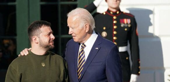 Presidente de Ucrania llega a la Casa Blanca para reunirse con Biden