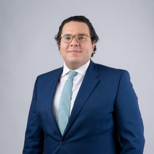 Presidente Abinader designa a Víctor Livio Enmanuel Cedeño Brea intendente del Mercado de Valores