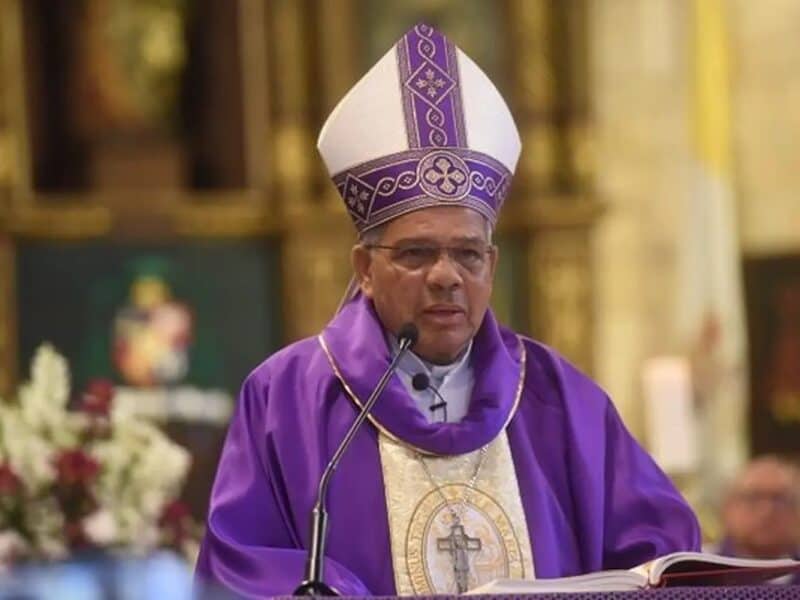 Arzobispo Ozoria niega que su hermano “se hizo rico” con la iglesia