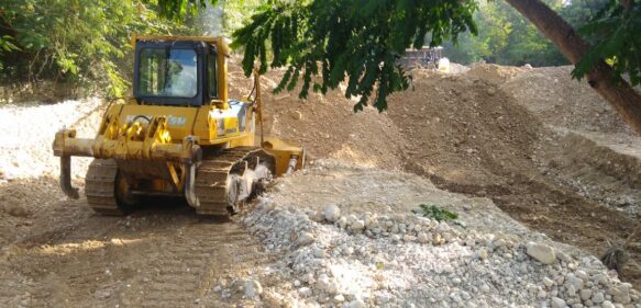 Desarrollo Provincial inicia trabajos de dragado y levantamiento de muros del Río Barrero