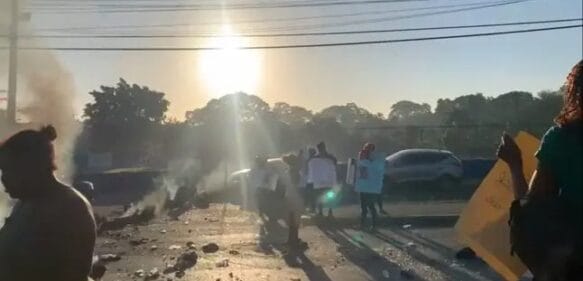 Video: Protestan en Villa Mella por la liberación de apresados en La Victoria