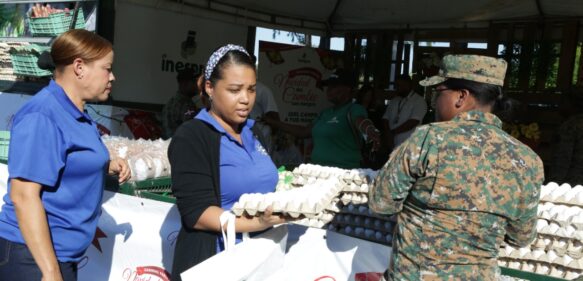 INESPRE lleva al MIDE Feria de Alimentos a bajo costo para militares