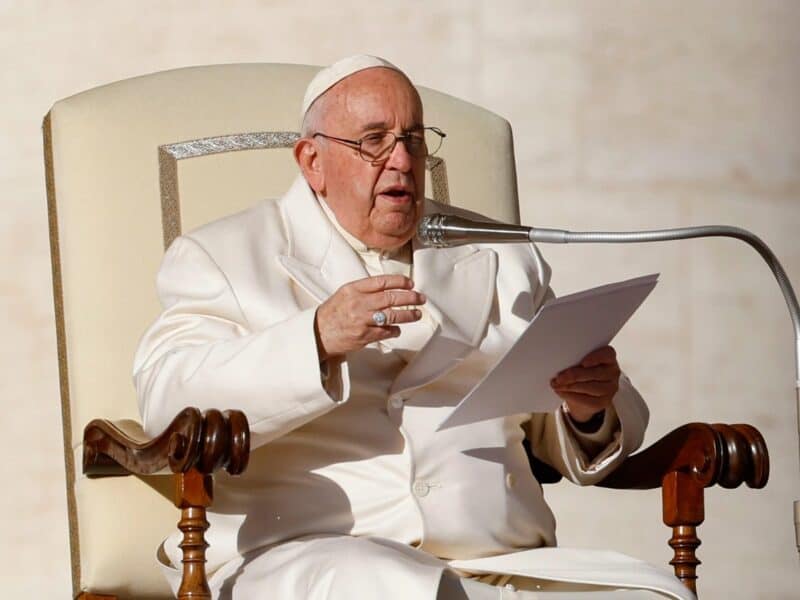 El papa pide la paz para Ucrania y resto de países atormentados por la guerra