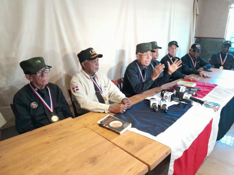 Militares Constitucionalistas demandan el pagó de $5 mil millones de pesos por sueldos atrasado
