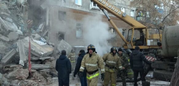 Varios muertos en el derrumbe parcial de un edificio residencial en Rusia