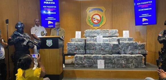 Intervienen lancha rápida con 424 paquetes de presumiblemente cocaína y detienen a tres dominicanos