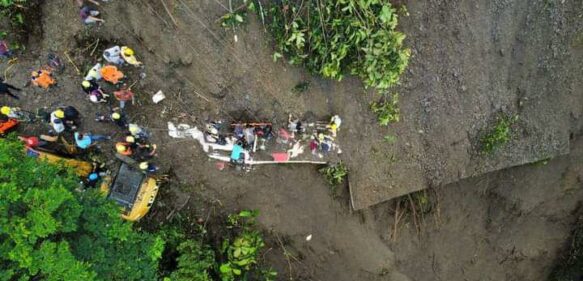 Deslizamiento de tierra en Colombia sepulta un autobús con 25 personas
