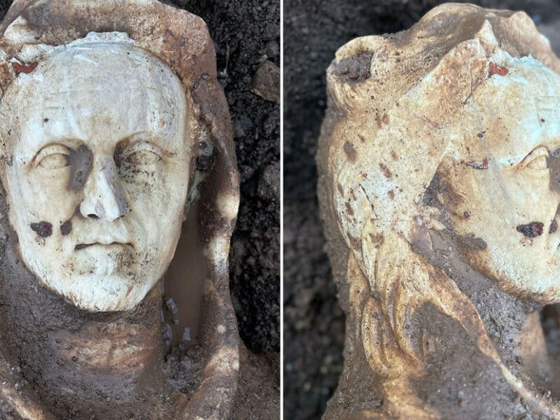 Descubren estatua de Hércules durante reparación de alcantarillado en Roma