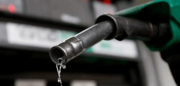 Gobierno vuelve a congelar precios de los combustibles para la tercera semana del 2023