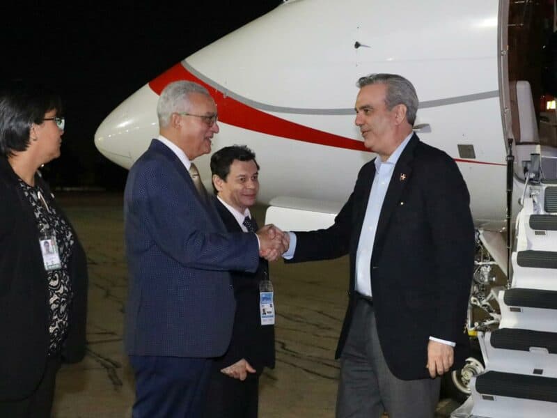 Presidente Luis Abinader llega a Argentina