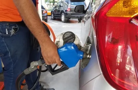Gobierno mantiene frenado aumento de combustibles con más de 760 millones de pesos en subsidio