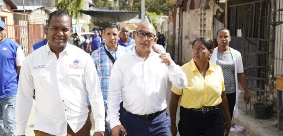 Gobierno dio inicio a los trabajos de construcción de puentes peatonales y reparación de vivienda en Santo Domingo