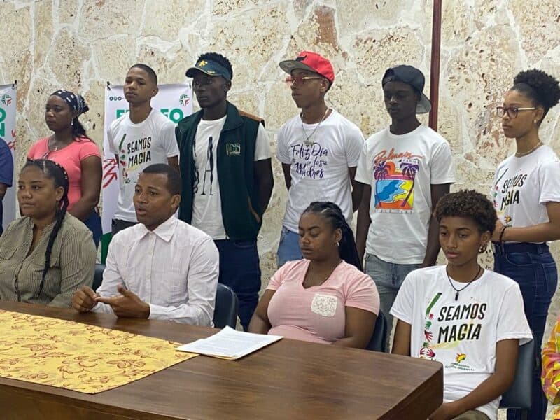 Falta de oportunidades y de acceso a políticas públicas aleja a los jóvenes dominicanos de una vida digna