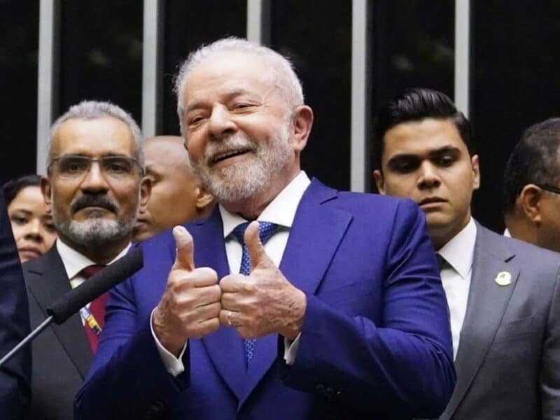 Luiz Inácio “Lula” da Silva jura como nuevo presidente de Brasil