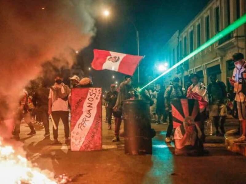 Protestas en Perú dejan 67 personas hospitalizadas