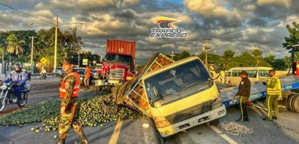 Triple accidente en la 6 de Noviembre retrasa el tránsito desde la región sur