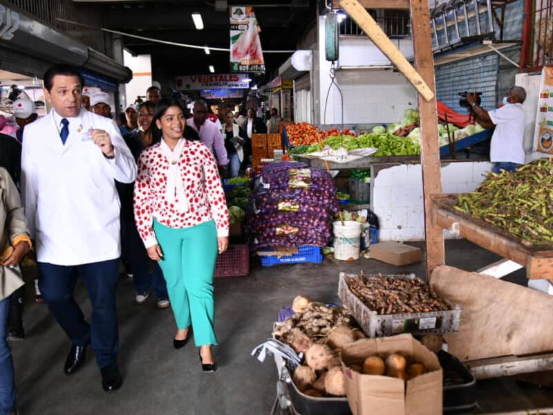 Autoridades Salud recorren Mercado Municipal de El Almirante para verificar condiciones de salubridad