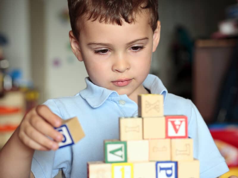 Cuáles son las 8 señales de alerta temprana del autismo según los pediatras