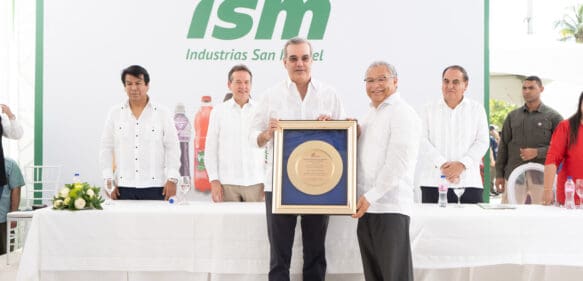 Abinader inaugura ampliación planta de producción de Industrias San Miguel en Santiago Rodríguez