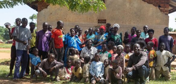Un hombre tiene 102 hijos y 578 nietos en Uganda; asegura que ya es suficiente