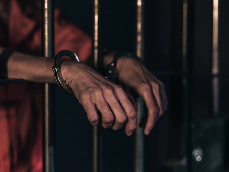 Tribunal condena a 20 años de prisión a hombre por robo a mano armada