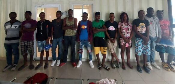 Migración apresan Jeepeta y conductor transportaba 13 haitianos ilegales