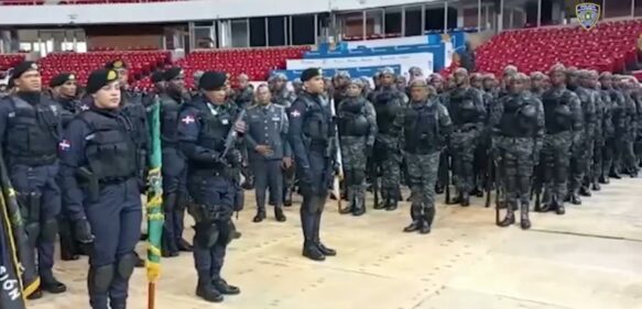 Policía Nacional se prepara para su participación en el tradicional desfile militar por el Día de la Independencia Nacional