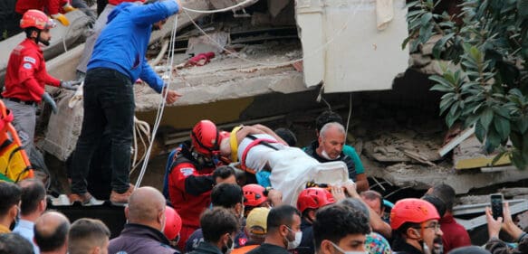 Suben a 25,000 los muertos por terremotos en Turquía y Siria