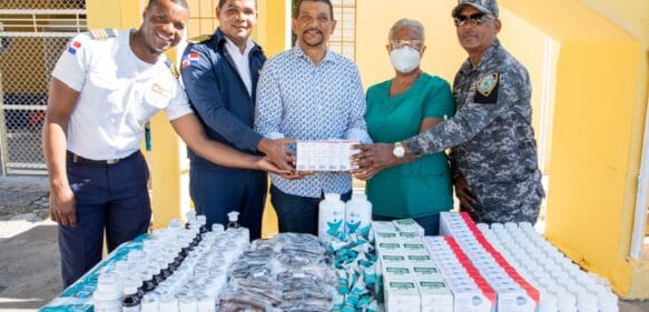 Gabinete de Política Social entrega medicamentos e insumos en varios municipios de Azua