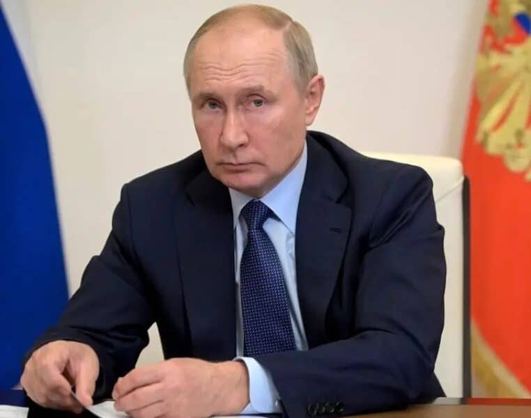 CPI emite orden de arresto contra Putin por “deportación ilegal” de niños