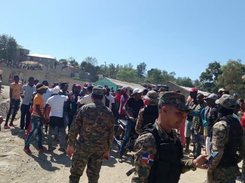 Enfrentamiento entre militares Dominicanos y Haitianos deja muertos y heridos en la carretera internacional