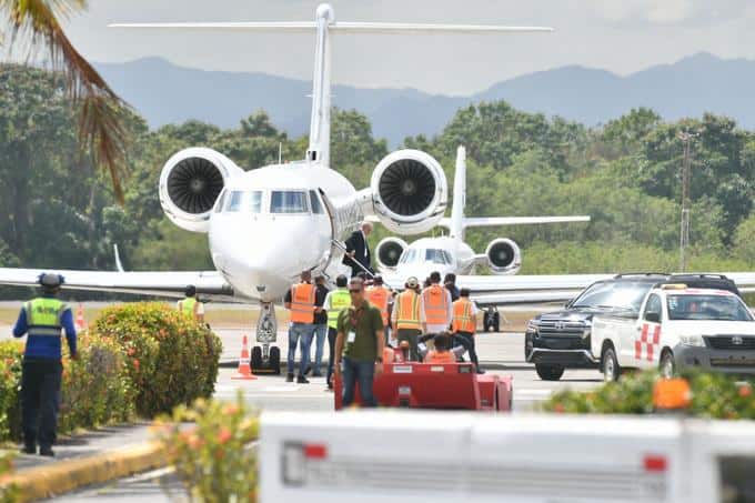 Danilo Medina llegó al país en vuelo privado procedente de Estados Unidos