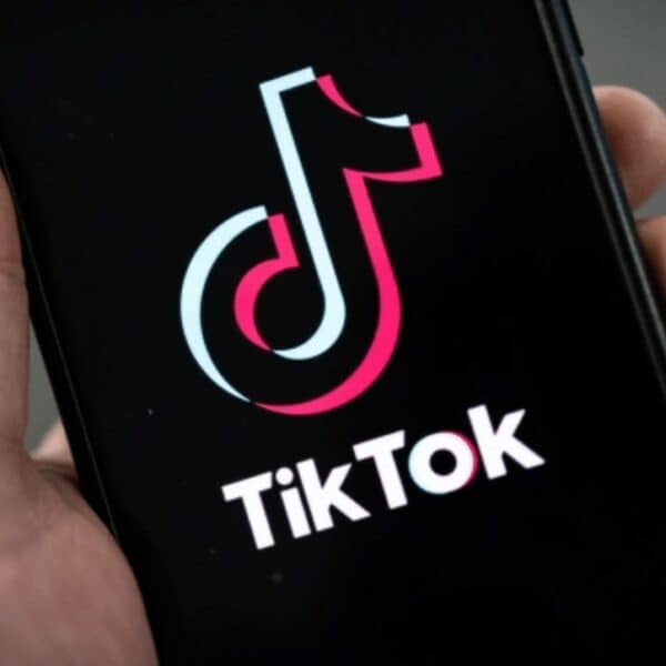Francia prohíbe TikTok y Twitter en los teléfonos del personal del gobierno