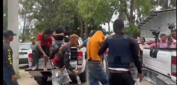Trasladan a presuntos implicados por muerte del menor en Santiago (Video)