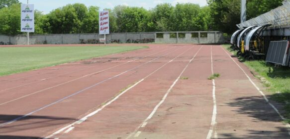 Ministro de Deporte supervisa reconstrucción pista de atletismo y otras instalaciones en Moca