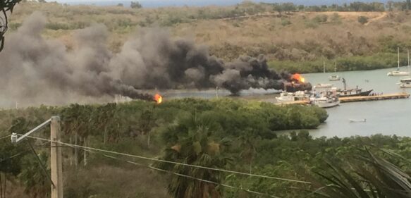 #VIDEO: Incendio causa daños millonarios a tres embarcaciones pesqueras en la Bahía de Luperón