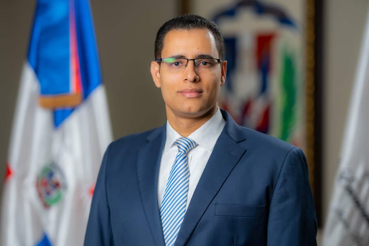 Exministro de economía, Juan Ariel Jiménez, designado profesor titular en Harvard